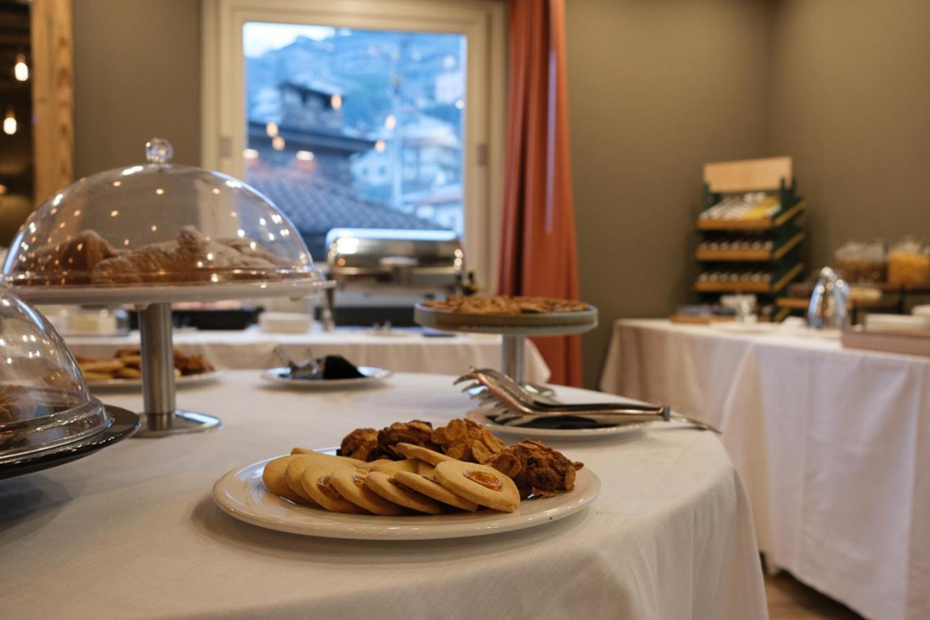 Lake Hotel La Pieve بيسوني المظهر الخارجي الصورة